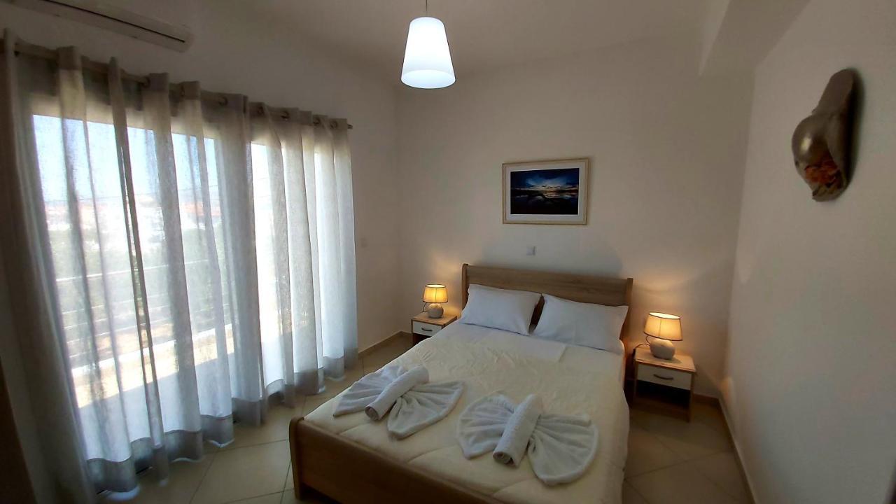 Nikko'S Apartments Elafonisos Екстер'єр фото