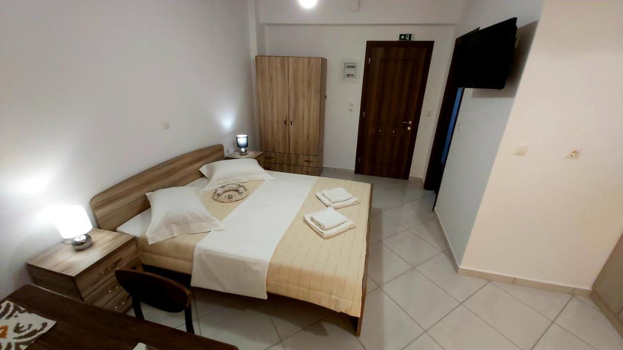 Nikko'S Apartments Elafonisos Екстер'єр фото