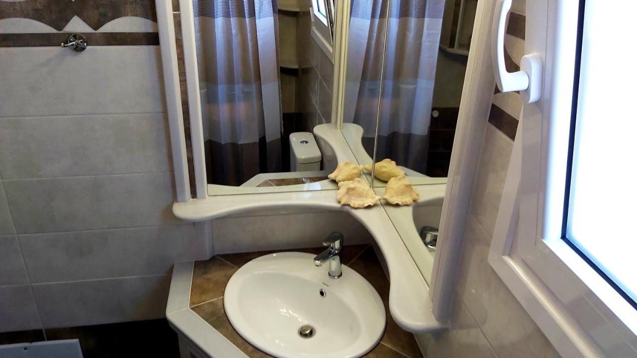 Nikko'S Apartments Elafonisos Екстер'єр фото